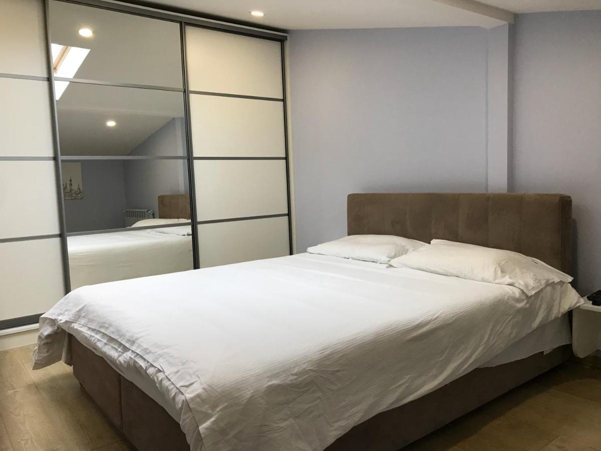 Romantic Lux Vivaldi Suite Svobode Avenue 39 Leópolis Exterior foto
